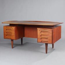 1346/791 dansk møbeldesign: fritstÃ¥ende skrivebord af teak med ... Svæve skrivebord
