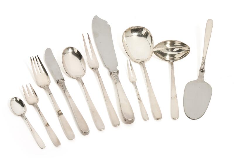 Bonhams : A silver plated tea and coffee service James Deakin