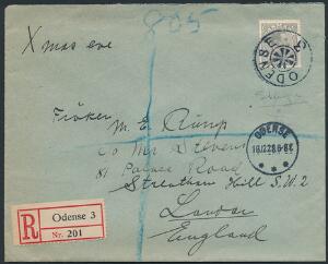 1921. Chr. X, 50 øre grå. Anbefalet brev til ENGLAND, annulleret med stjernestempel ODENSE 3. På bagsiden julemærke 1928. PRAGT-kvalitet