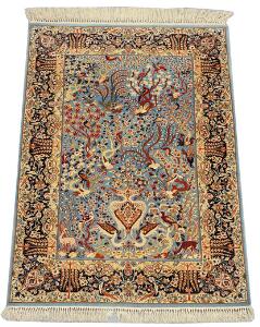 Isfahan silketæppe, prydet med slyngede grene, vilde dyr, fugle, blomster, og bladværk på lys blå bund, ca. 800.000 knuder pr. kvm. 148 x 105,5.