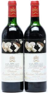 2 bts. Château Mouton Rothschild, Pauillac. 1. Cru Classé 1986 B tsus.