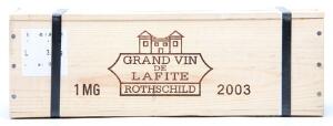 1 bt. Mg. Château Lafite Rothschild, Pauillac. 1. Cru Classé 2003 A hfin. Owc.