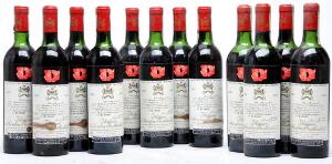 12 bts. Château Mouton Rothschild, Pauillac. 1. Cru Classé 1972 Owc.