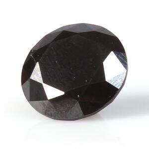 Uindfattet rund brillantsleben sort diamant på ca. 8.84 ct. Certifikat medfølger. 2012.