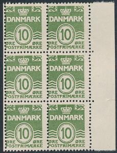 1950. Bølgelinie, 10 øre, grøn. FEJLPERFORERET 6-blok. Postfrisk