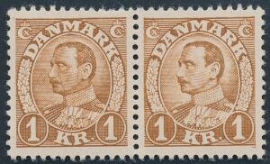 1934. Chr. X, 1 kr. brun. Parstykke med variant DOBBELTPRÆG. Postfrisk. AFA 2080