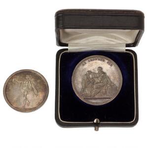 Tyskland, Loos-medailler i Ag på henholdsvis 36 og 40 mm, hvoraf den ene er en konfirmationmedaille i æske, i alt 2 stk. på i alt 32,05 g