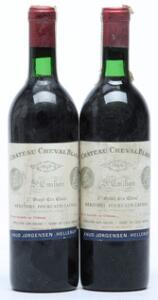 2 bts. Château Cheval Blanc, 1. Grand Cru Classé A 1969 A hfin.