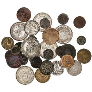 Lille lot danske og udenlandske mønter, bl.a. Danmark, Frederik III, 2 mark 1666, H 107A, Frederik V, Oldenburg, mariengroschen 1762, H 11B, i alt 31 stk.