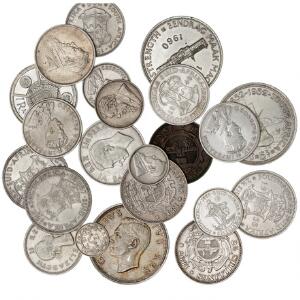 Sydafrika, lille samling hovedsagelig sølvmønter, bl.a. en del 2 og 2 12 Shillings, i alt 22 stk. hovedparten i kval. 1
