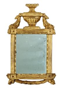 Dansk Louis XVI spejl i ramme af rigt udskåret og forgyldt træ, rigt prydet med bladguirlander, base og blomster. 18. årh. H. 53. B. 33.