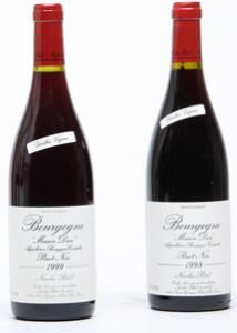 12 bts. Bourgogne Pinot Noir Maison Dieu Vieille Vignes, Nicolas Potel 1999 A hfin. Oc. etc. Total 24 bts.
