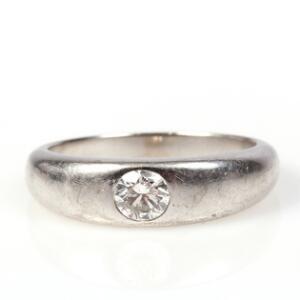 Georg Jensen  Wendel Diamant solitairering af 18 kt. hvidguld prydet med brillantslebet diamant på ca. 0.60 ct. Ca. 1970-80.