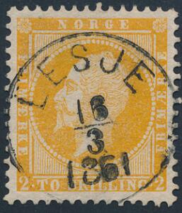 1856. Oscar. 2 skilling, orangegul. PRAGT mærke med retvendt stempel LESJE 16.3.1861.