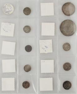 Frankrig, lille lot med 10 stk. forskellige ældre mønter med tilhørende sedler med beskrivelse