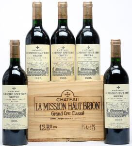 5 bts. Château La Mission Haut Brion Grand Cru Classé, Pessac-Léognan 1985 A hfin. Owc.