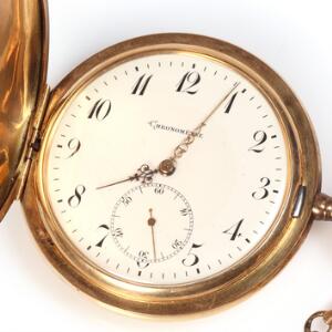 Stort dobbeltkapslet lommeur af 14 kt. guld. Skive, værk og støvkapsel mærket Chronomêtre. Samt urkæde af 14 kt. guld, vægt 44 gr. 2