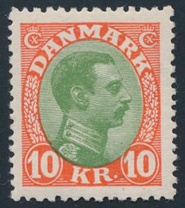 1927. Chr. X, 10 kr. rødgrøn. Smukt og velcentreret postfriskt mærke. AFA 6500. Attest Møller.