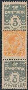 1919. Automat. 3-7-3 Øre, perlegrå-orange-perlegrå. Postfrisk 3-stribe med sammenklæbet papirbane. AFA 5500
