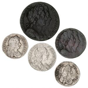 England, Charles II, 4 pence 1667, 1679, 6 pence 1680, KM 434, 441, William  Mary, Farthing, 12 Penny 1694, KM 466.2, 475.3, i alt 5 stk.