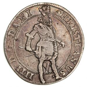 Christian IV, 12 krone 1624, H 127, med store ridser mellem kongens ben