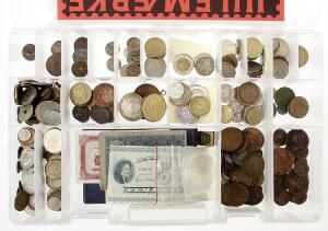 Samling mønter Danmark og udland inkl. 200 kr 1995, 2 kr 1945, 5 kr 1964, møntsæt, udland med lidt Ag, mange 1800tals samt Samsø, julemærkeark
