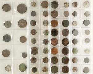Samling skillings- og årgangsmønter alle før 1924 58 stk. inkl. enkelte 16-1700 tals bl.a. Chr. IV, 1 sk. 1613, H 80C, Chr. V, 1 sk 1676, H 75A buklet