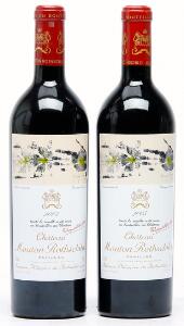 2 bts. Château Mouton Rothschild, Pauillac. 1. Cru Classé 2005 A hfin.