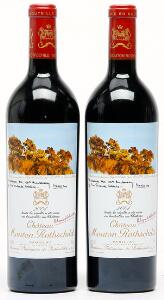 2 bts. Château Mouton Rothschild, Pauillac. 1. Cru Classé 2004 A hfin.