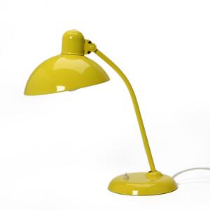 Christian Dell Kaiser. Bordlampe med stamme, fod og skærm af gullakeret metal. Mærket Original Idell. H. 40.