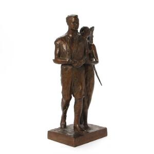Salvatore Scarpitta Figur af bronze i form af såret soldat og engel. Sign. S. Scarpitta. H. 42 cm.