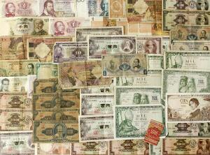 Samling sedler diverse lande bl.a. Norge, 100 kr 1963 2 stk., Sverige, 100 kr, Japan, 1000 Yen 1963, Pick 96, 15 stk. kval 01 etc.