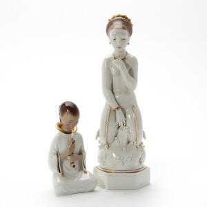 Arno Malinowski Opiumspigen og Havfrue. To figurer af porcelæn dekoreret i overglasur farver og guld. Royal Copenhagen. H. 14 og 28 cm.