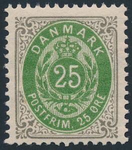 1895. 25 øre, grågrøn, tk.12, Vm.II. OMVENDT RAMME. Smukt postfriskt mærke. AFA 1000