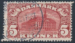 1912. 5 kr. Posthus, brunrød. Vm.III. Variant KJØBFNHAVN. Fint stemplet eksemplar