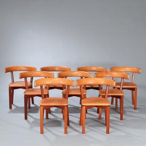 Schiang møbler Sæt på ni stole samt tre cirkulære borde af mahogni. 12