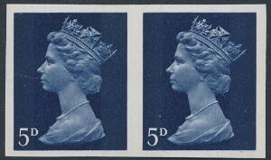 England. 1967. Elizabeth. 5 d. blå. UTAKKET parstykke. Postfrisk. SG £ 250