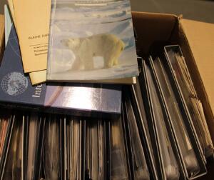 Hele Verden. Tema samling Arktis i 14 album, pænt opsat og sorteret efter lande og med ca. 800 breve, postkort, FDC m.m.