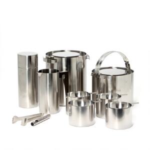 Arne Jacobsen Cylinda-line. Cocktailsæt af rustfrit stål. Udført hos Stelton. 9