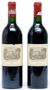 1 bt. Château Lafite Rothschild, Pauillac. 1. Cru Classé 1986 A hfin.  etc. Total 2 bts.