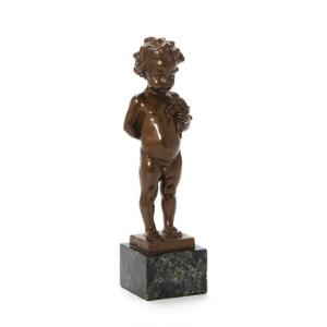 Figur af dreng med buket af patineret bronze. Sign. H. Müller. 20. årh. H. 28 cm. med base