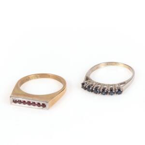 To ringe af 14 kt. guld og hvidguld prydet med henholdsvis facetslebne safirer og rubiner. Str. 51. 2