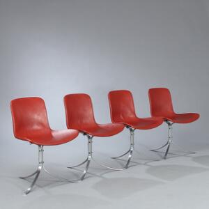 Poul Kjærholm PK-9. Sæt på fire stole med stel af rustfrit stål. Sæde og ryg betrukket med rødt skind. Udført hos Fritz Hansen, 1993. 4