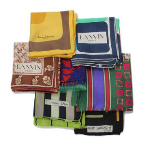 Christian DiorGuy Laroche, Lanvin, YvesSaintLaurent Samling tørklæder i forskellige størrelser.