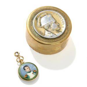Dame lommeur af 18 kt. guld prydet med emalje og portræt samt termometer prydet med profilportræt af Napoleon I. 19. årh. Diam. 2,5 og 6. 2