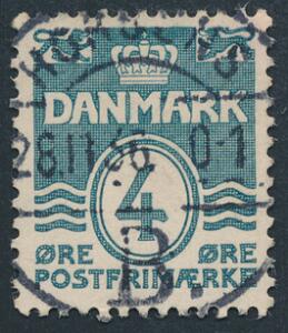 1933. Bølgelinie. 4 øre, blå. TYPE I. Med retvendt PRAGT-stempel HORSENS 28.11.36. Et sjældent mærke i denne kvalitet