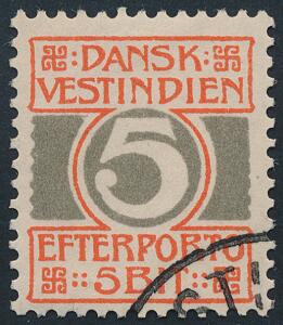 1905. 5 Bit, Porto, grårød. Variant MIDTERFELT OPGRAVERET I HØJRE SIDE. Udtalelse Nielsen.