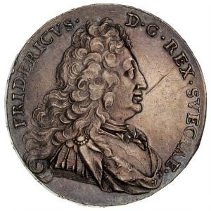 Sverige, Fredrik I, Riksdaler 1733, SM 73, ridser ved portræt