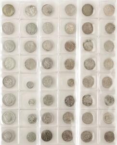 Mexico, albumside med mindre sølvmønter, 18. og 19. århundrede, 48 stk, primært 12 Reales, enkelte med perf. etc