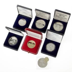 Medaille 1998, 17,5 g Au 7501000, Danmarks Regenter, Au, 4,85 g 7501000, moderne medailler Ag 6 stk., samlet 8 stk.